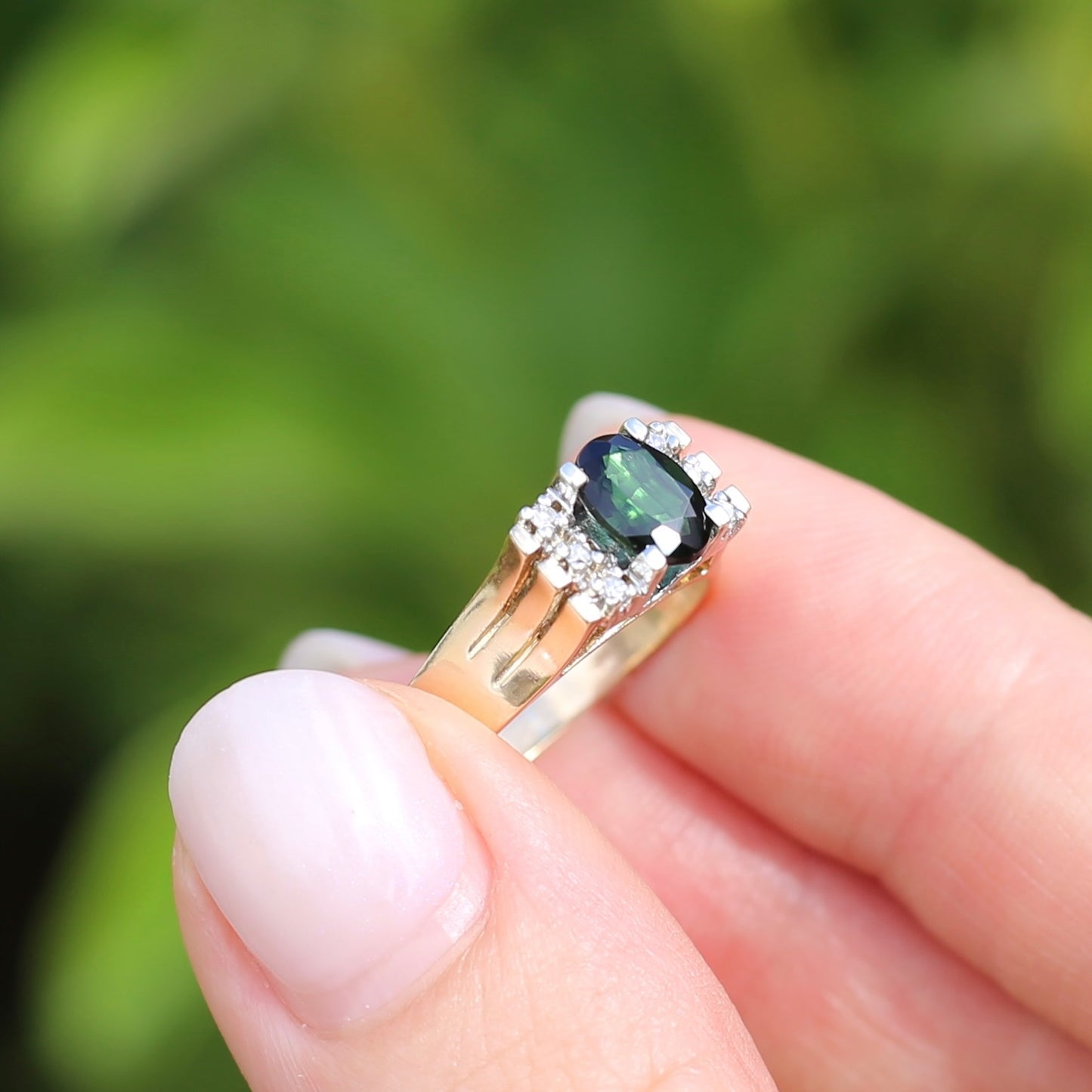 0.95ct Green Tourmaline and Diamond High Set Ring, 9ct White and Yellow Gold, size O or just over 7