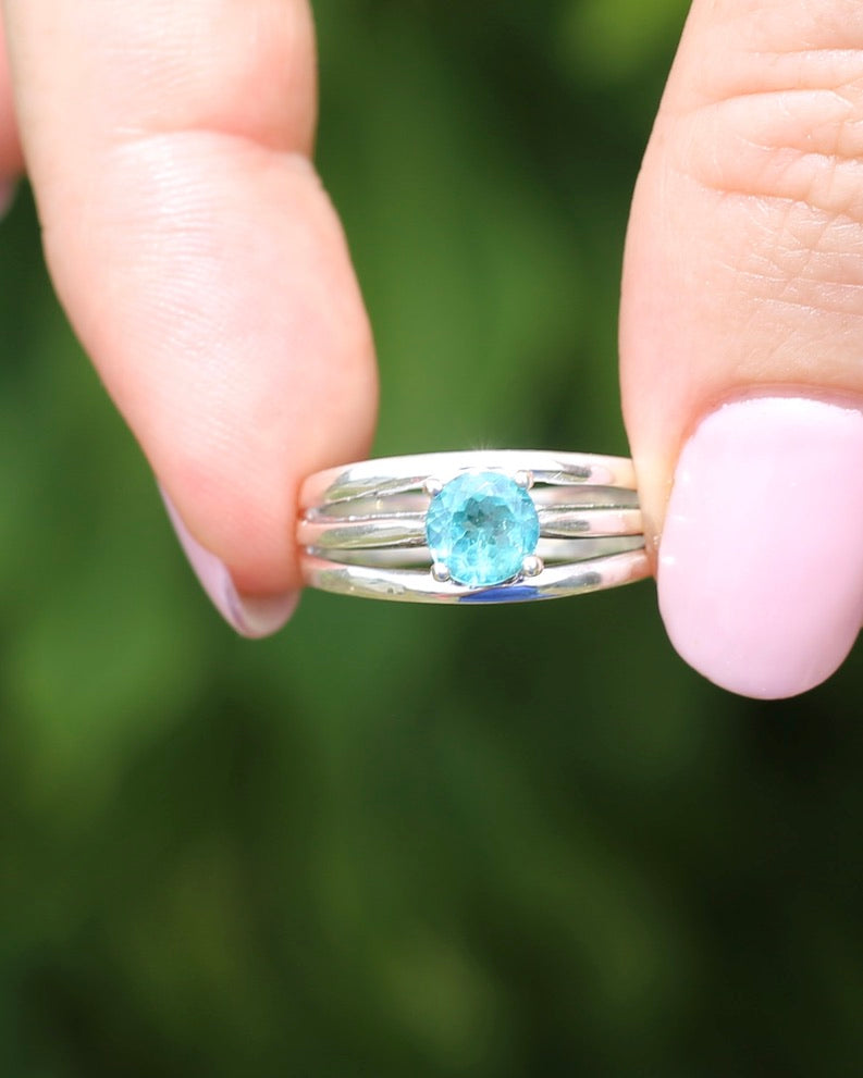Natural Apatite Ring, Sterling Silver, size N or 6.75 (fits more like L1/2 - M or 6 due to width), 4.65g