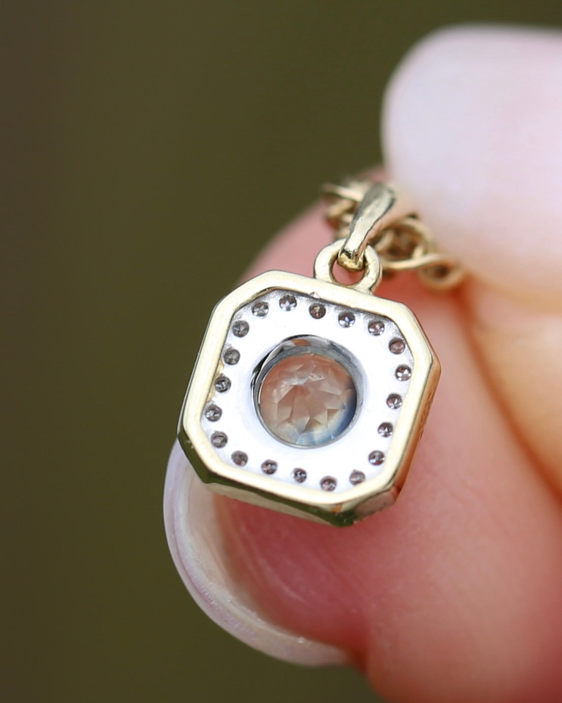 4mm Parti and Diamond Pendant, 9ct Yellow and White Gold, 0.52g