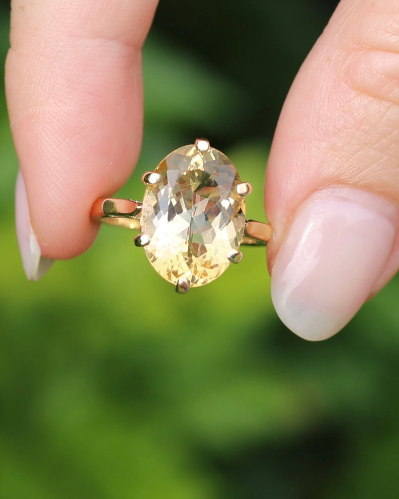 7.1ct Heliodor (Golden Beryl) in Vintage 1978 London Made Ring, 9ct Yellow Gold, size P or 7.75, 4.41g with valuation