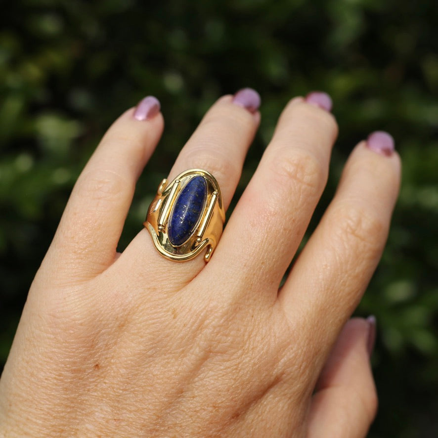 18ct Gold and Lapis Lazuli Cabochon Cuff Ring, size O but sizeable