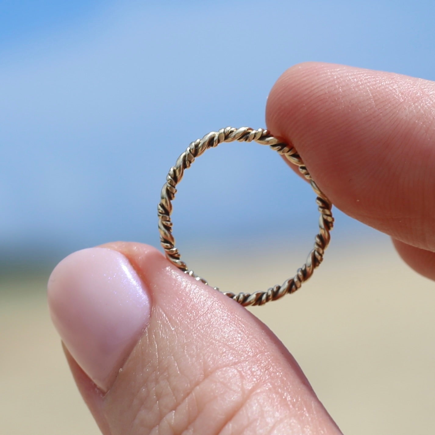 Textured twisted band, 9ct yellow gold, size 4.5 or I1/2