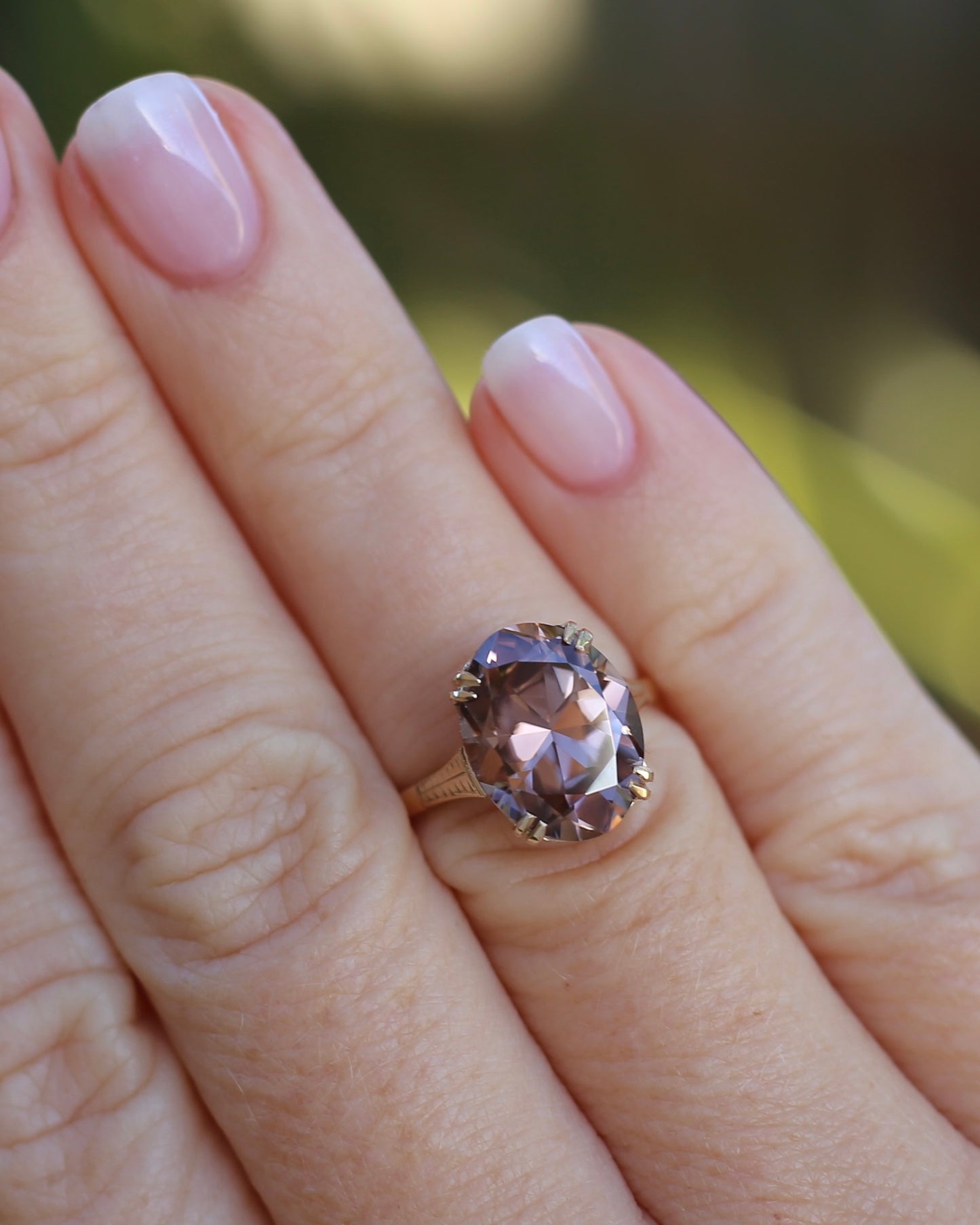 ON HOLD 7.9ct Mauve Damask Rose Oval Natural Zircon in Vintage 9ct Double Claw Ring, 9ct Yellow Gold, size M or 6.25, 3.59g