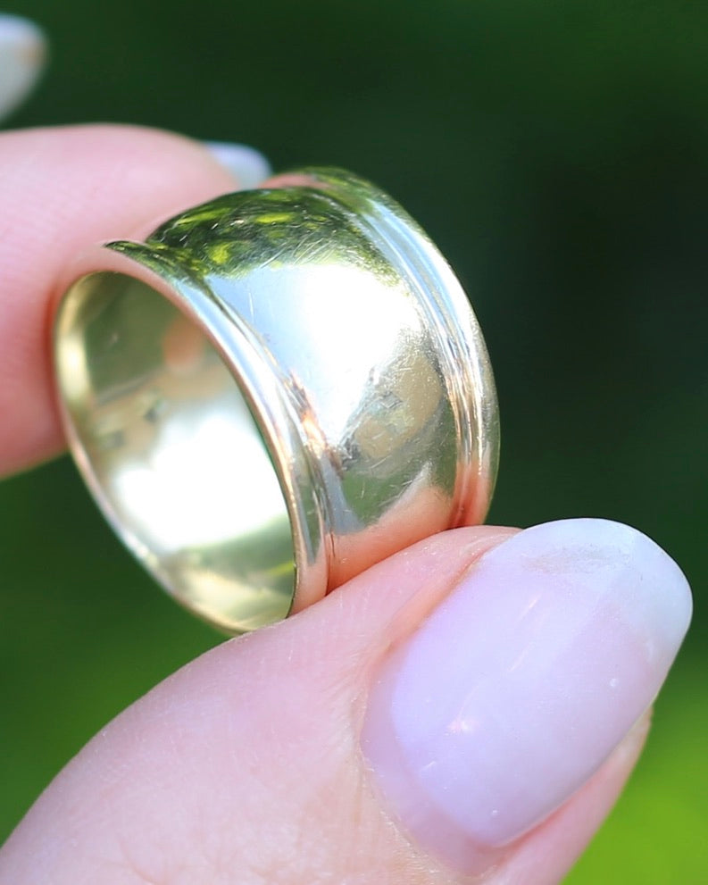 Chunky 12.8mm Domed Ring, 9ct Yellow Gold, size P1/2 or 8 (fits more like O1/2), 5.66g