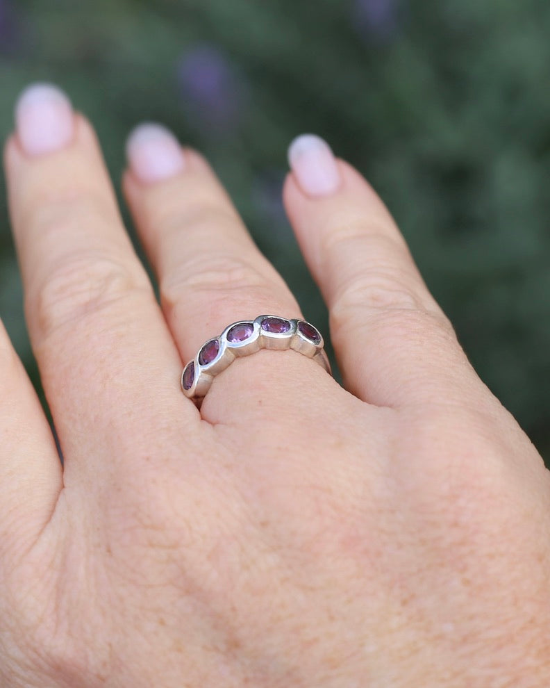 Five Stone Bezel Set Amethyst Silver Ring, Sterling Silver, size O or 7.25, 3.41g