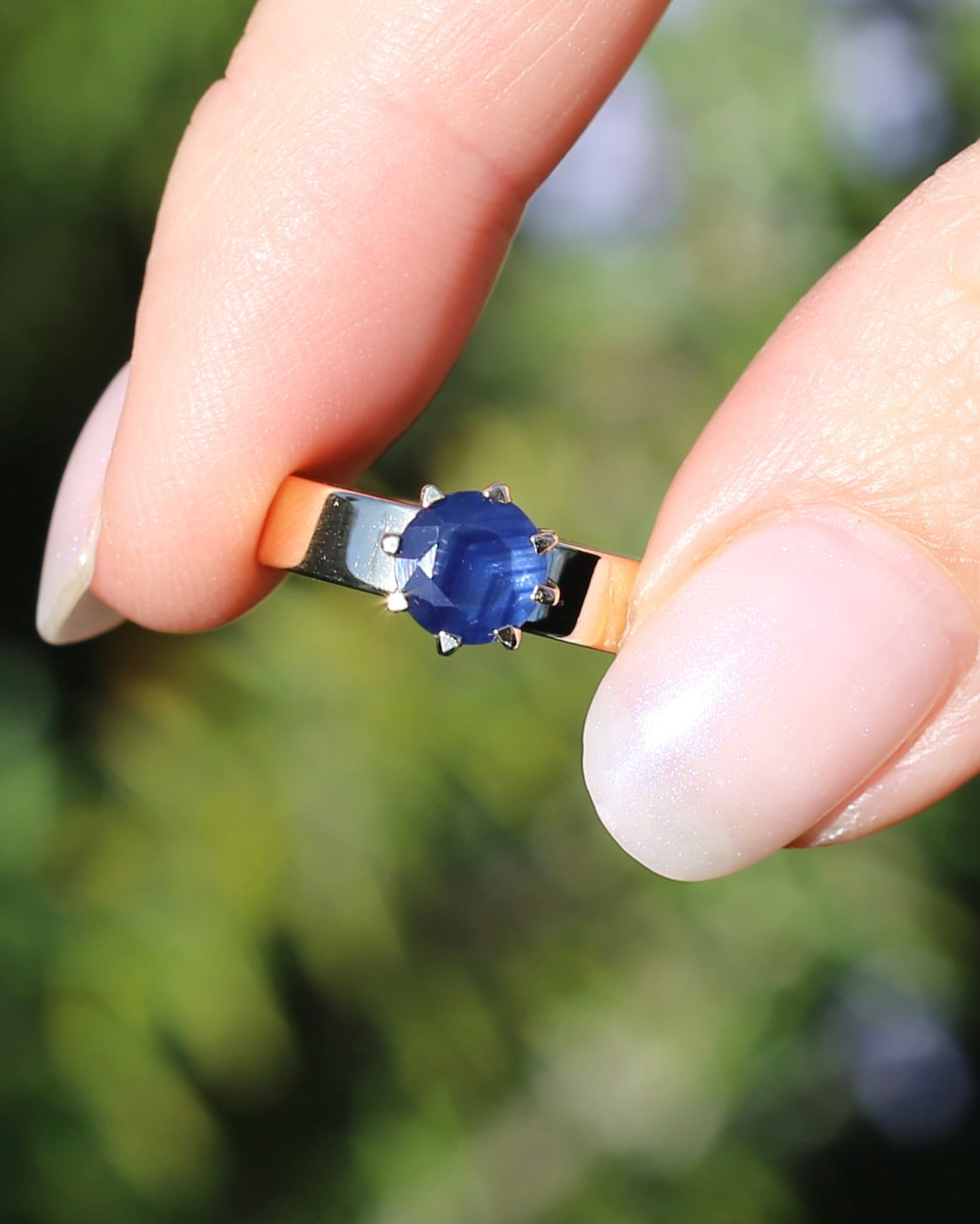 ON HOLD Multi Claw Set Vintage Blue Sapphire Ring with Silk Inclusions, 9ct Yellow Gold, size L1/2 or 6, 2.49g