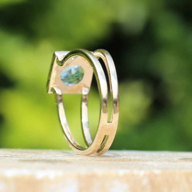 Bezel Set Square Face Blue Zircon Ring on Split Band, 9ct Yellow Gold, fits like size R or 8.5