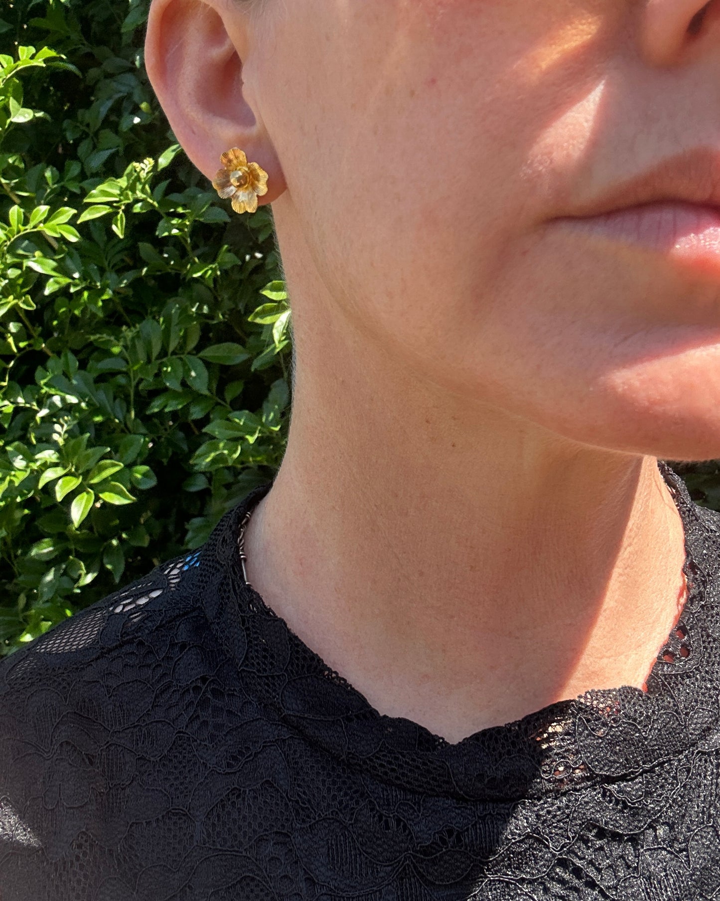 Vintage 1950s Large Floral Earring Studs, 9ct Gold (14K butterflies), Birmingham Made, 3.27g