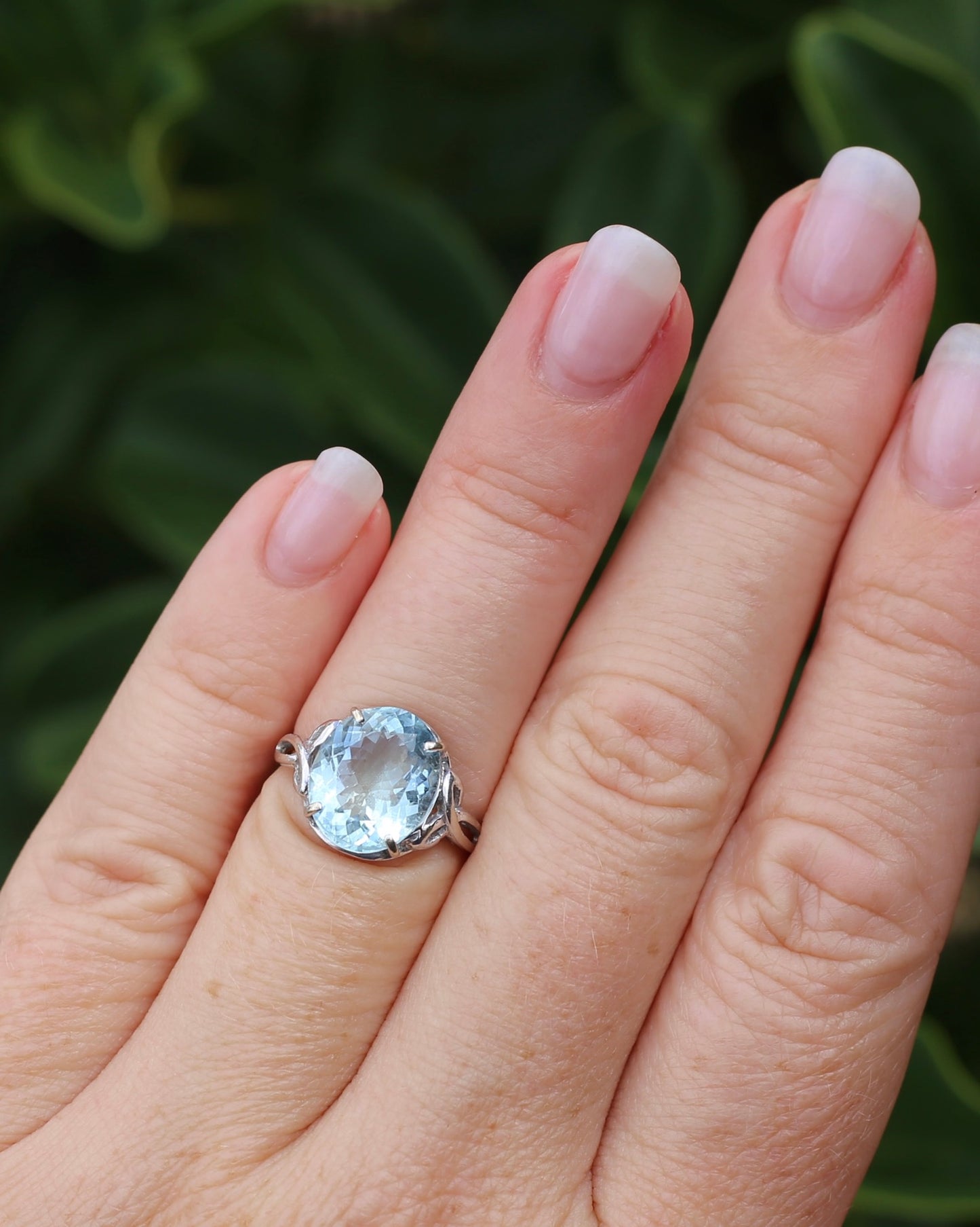 3.2ct Oval Natural Aquamarine in Celtic Inspired 18ct White Gold Ring, size L1/2 or 6, 3.11g