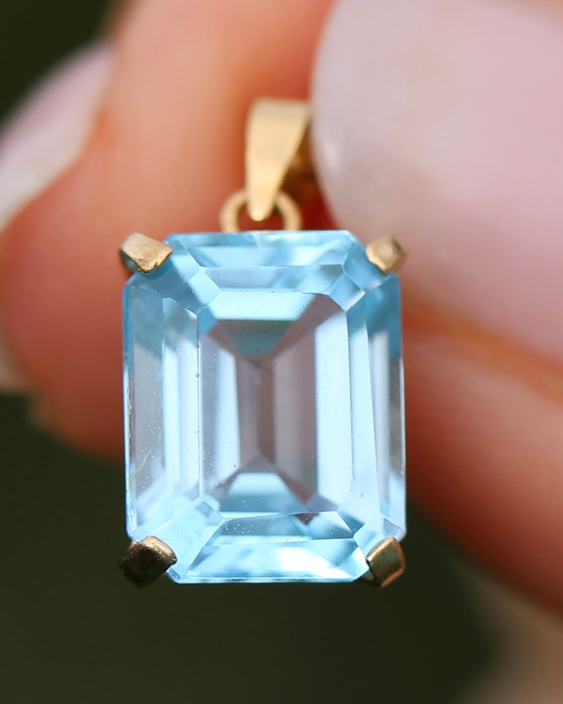4.25ct Emerald Cut Topaz Pendant, 9ct Yellow Gold, 1.23g