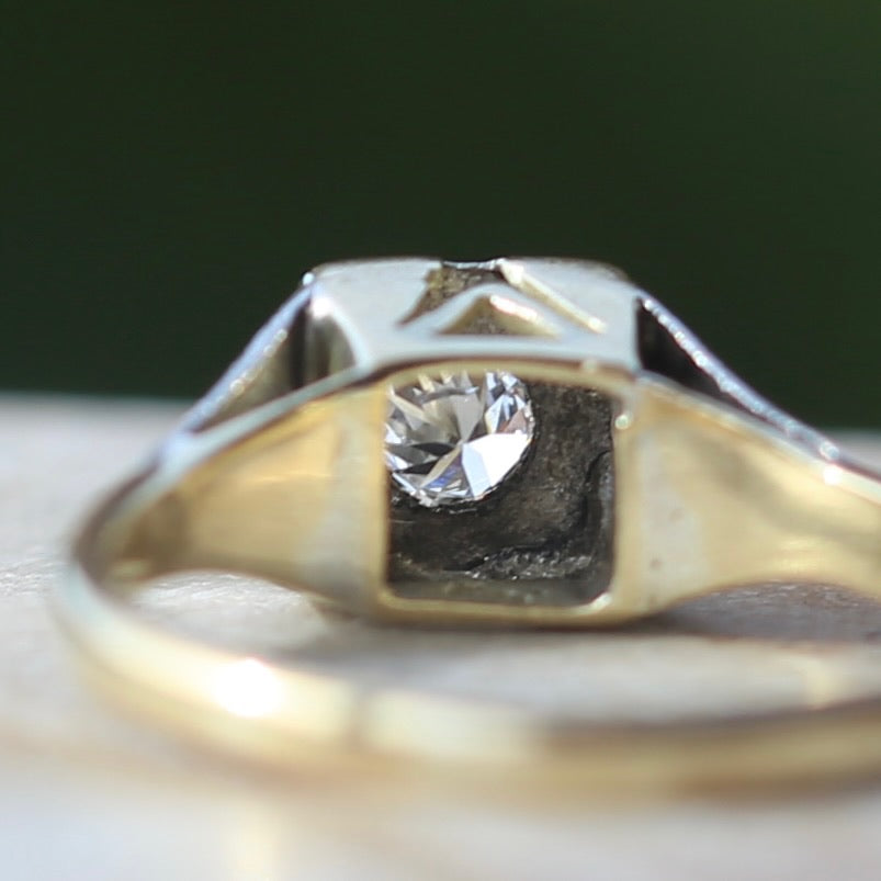 1930s Art Deco Inspired Platinum and 18ct Gold Solitaire Ring, size N or almost 6.75