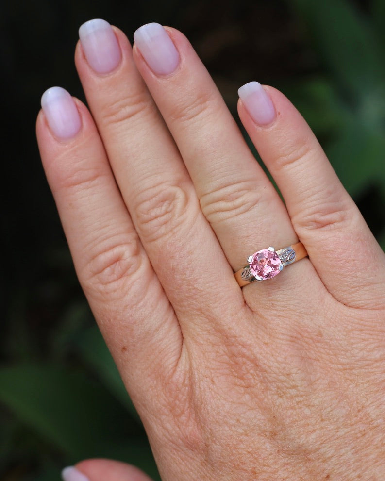 1.62ct Natural Pink Tourmaline in 1970s Mixed Metal Setting with Diamond Side Stones, size P or 7.5, 4.34g