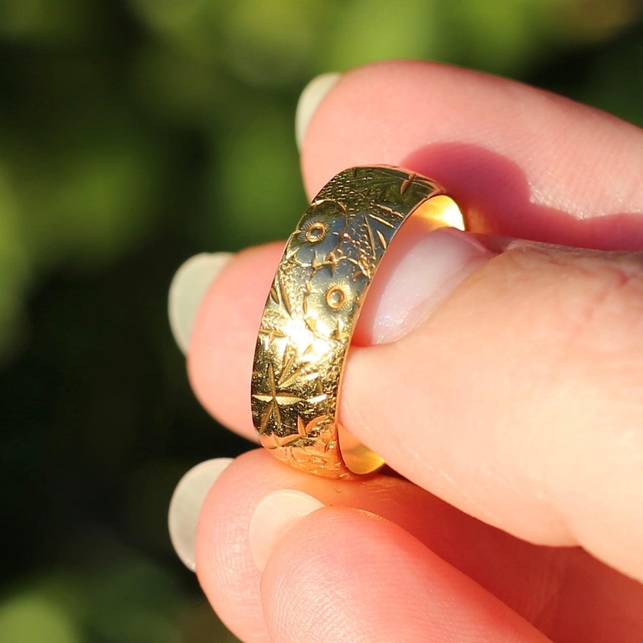 1964 22ct Half Round Band with Crisp Floral Engravings, size U1/2 ot 10.5 (fits about T1/2 or 9.75)