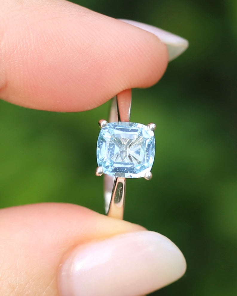 2.35ct Cushion Cut Blue Topaz Ring, Sterling Silver, size O1/2 or 7.25, 2.35g