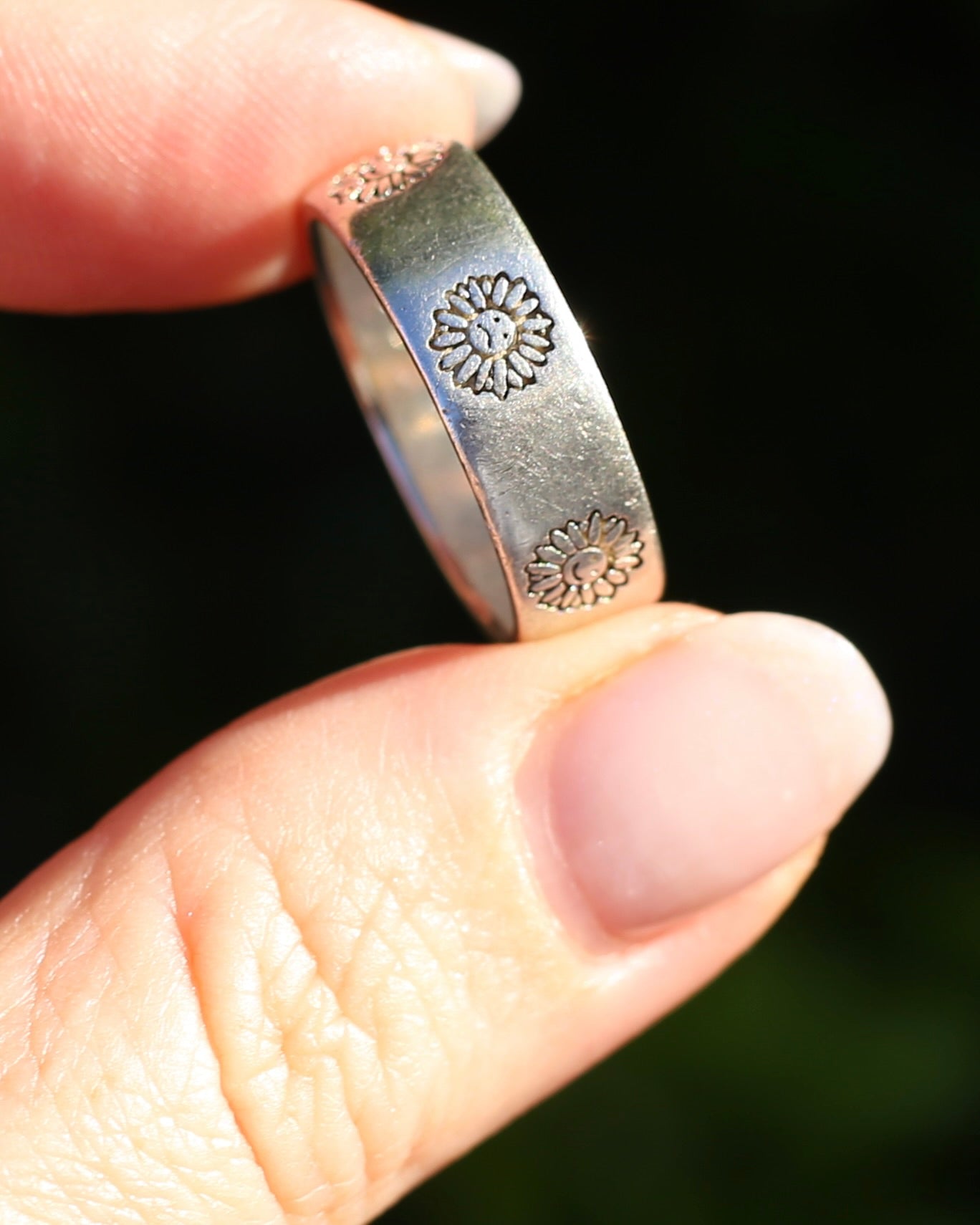 Australian Designer Mood Ring, Sterling Silver, Size U1/2 or 10.25 (fits more like T1/2 or 9.75), 7.35g